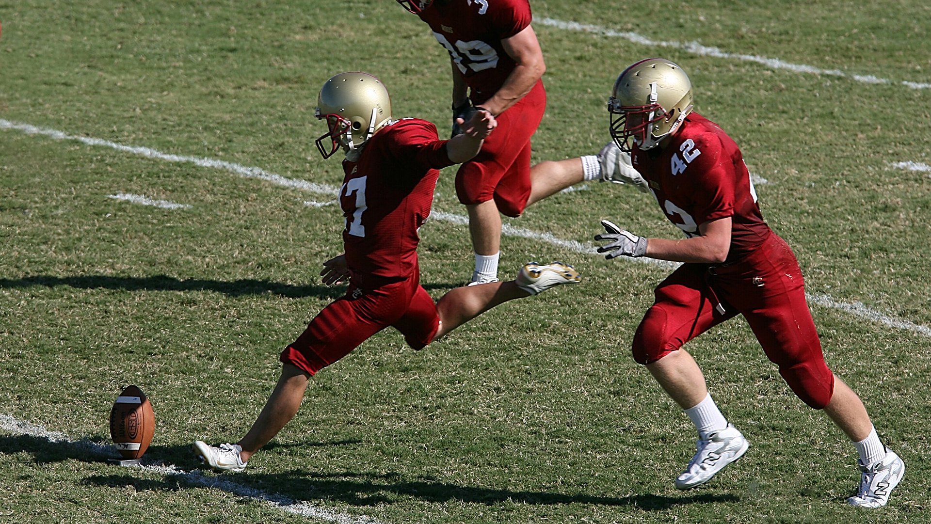“尼古拉斯·桑特基：阿根廷美洲狮队的进攻引擎，未来充满潜力”